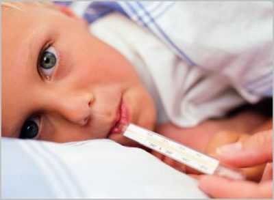 Почему возникают понос и температура у ребенка