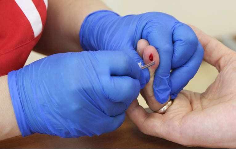 Анализ крови из пальца